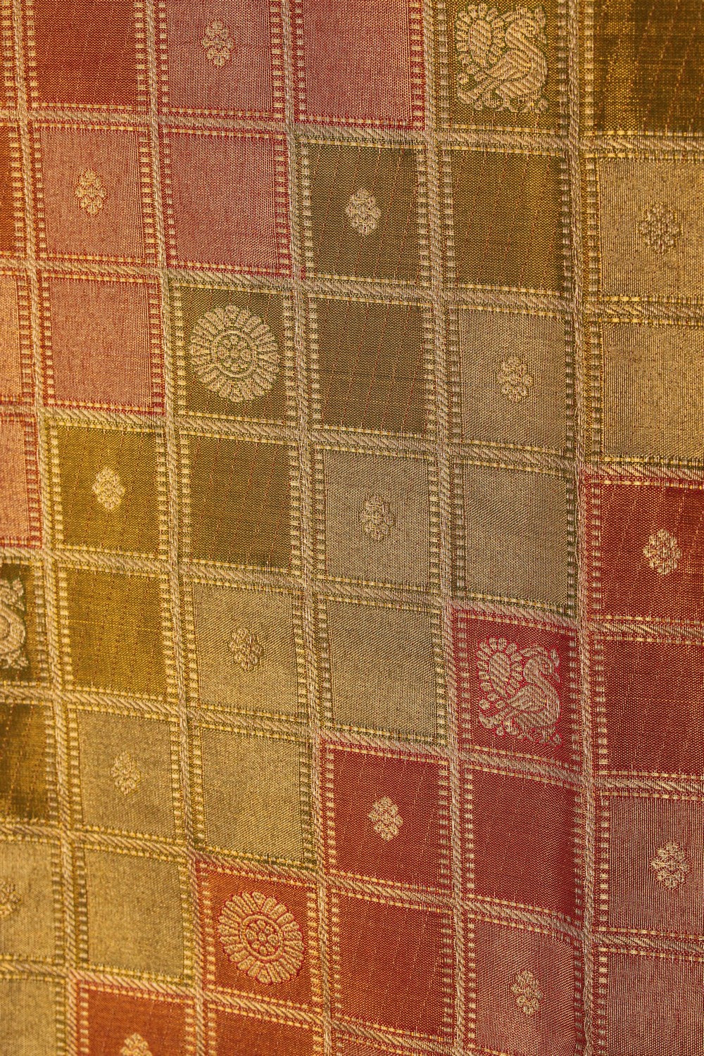 Image of Gold Tissue Brocade Kanchipattu Saree